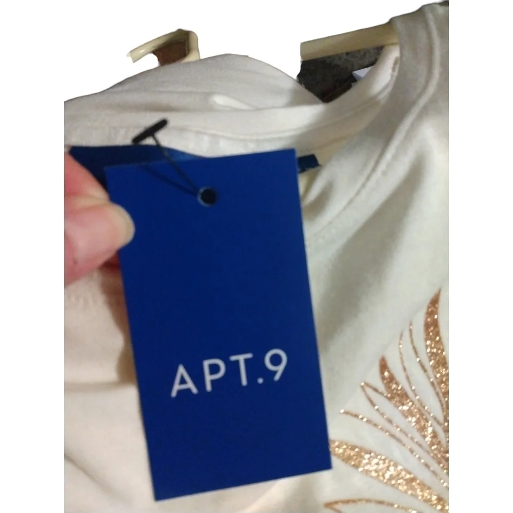 Sequin Parrot Tank Apt. 9 Lightweight Beachy Artsy Summer Vacation M - Picture 6 of 9